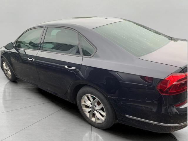 2018 Volkswagen Passat Vehicle Photo in APPLETON, WI 54914-4656