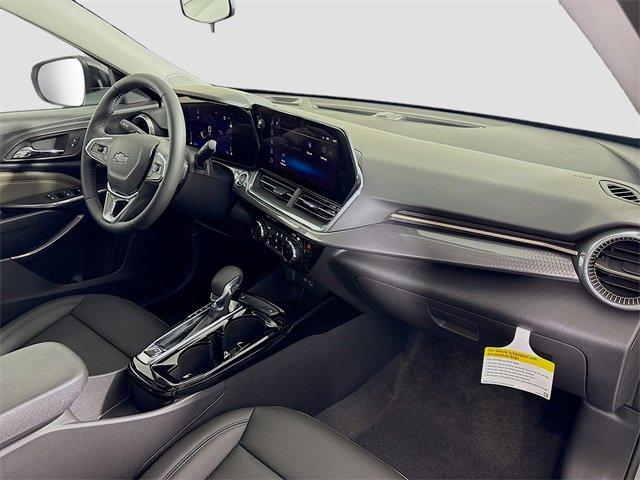 2025 Chevrolet Trax Vehicle Photo in PUYALLUP, WA 98371-4149