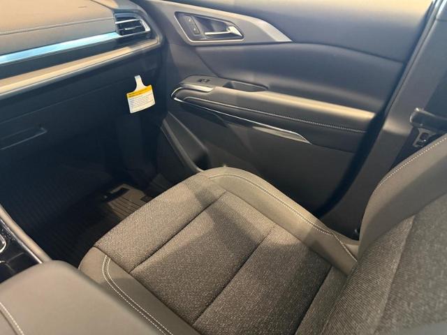 2025 Chevrolet Traverse Vehicle Photo in COLUMBIA, MO 65203-3903