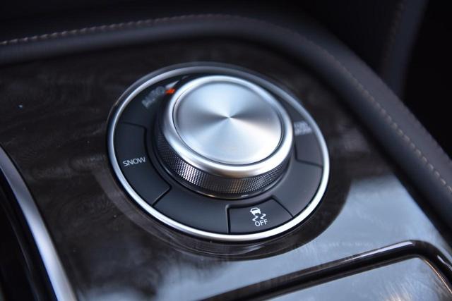 2024 Nissan Armada Vehicle Photo in Ballwin, MO 63011