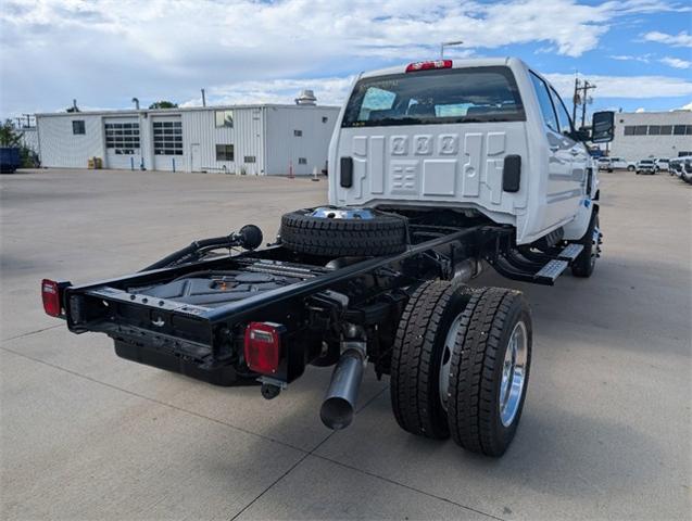 2024 Chevrolet Silverado Chassis Cab Vehicle Photo in ENGLEWOOD, CO 80113-6708