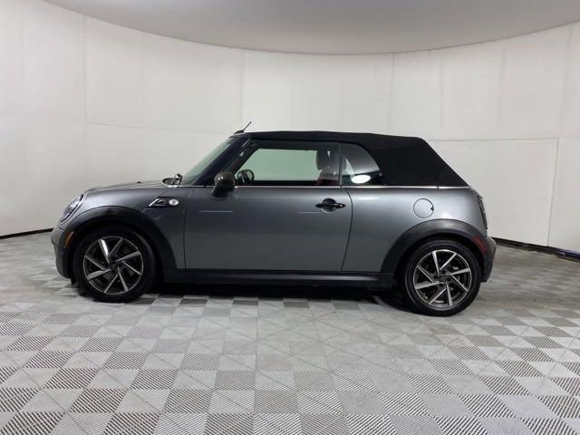 2010 MINI Cooper Convertible Vehicle Photo in MEDINA, OH 44256-9001