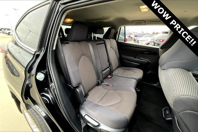 2023 Toyota Highlander Vehicle Photo in Grapevine, TX 76051