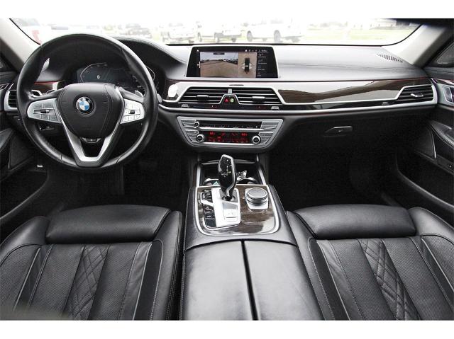 2022 BMW 740i Vehicle Photo in ROSENBERG, TX 77471