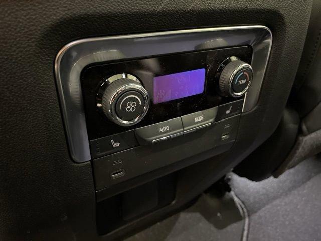 2025 Chevrolet Tahoe Vehicle Photo in PHOENIX, AZ 85014-3381