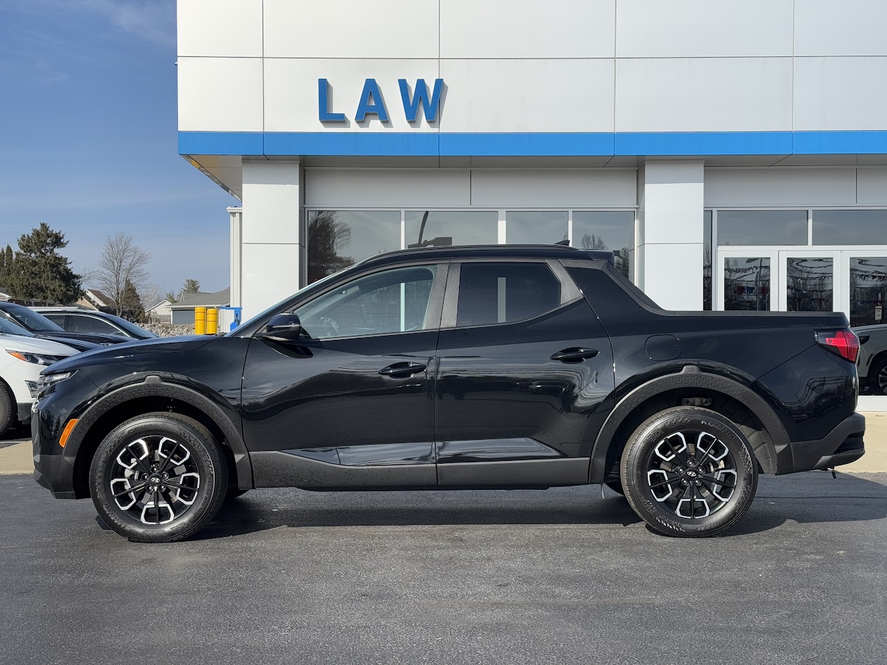 2023 Hyundai Santa Cruz Vehicle Photo in BOONVILLE, IN 47601-9633