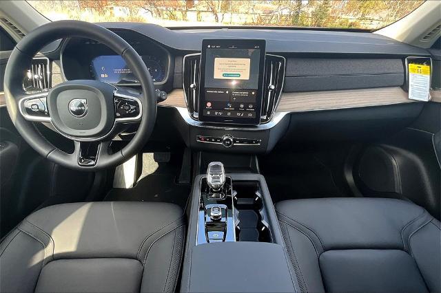 2025 Volvo XC90 Vehicle Photo in Houston, TX 77007