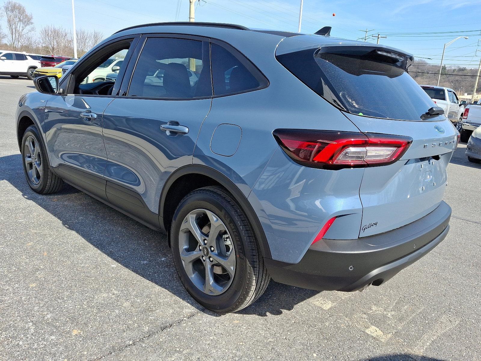 2025 Ford Escape Vehicle Photo in BETHLEHEM, PA 18017-9401