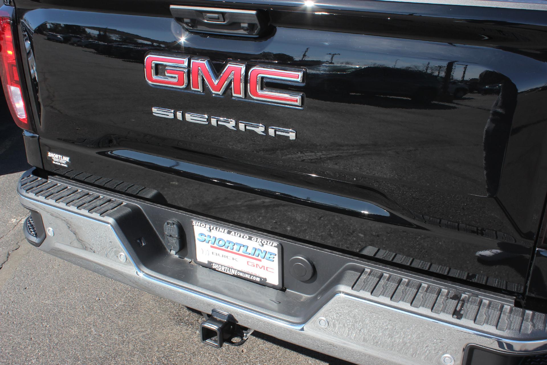 2025 GMC Sierra 1500 Vehicle Photo in AURORA, CO 80012-4011