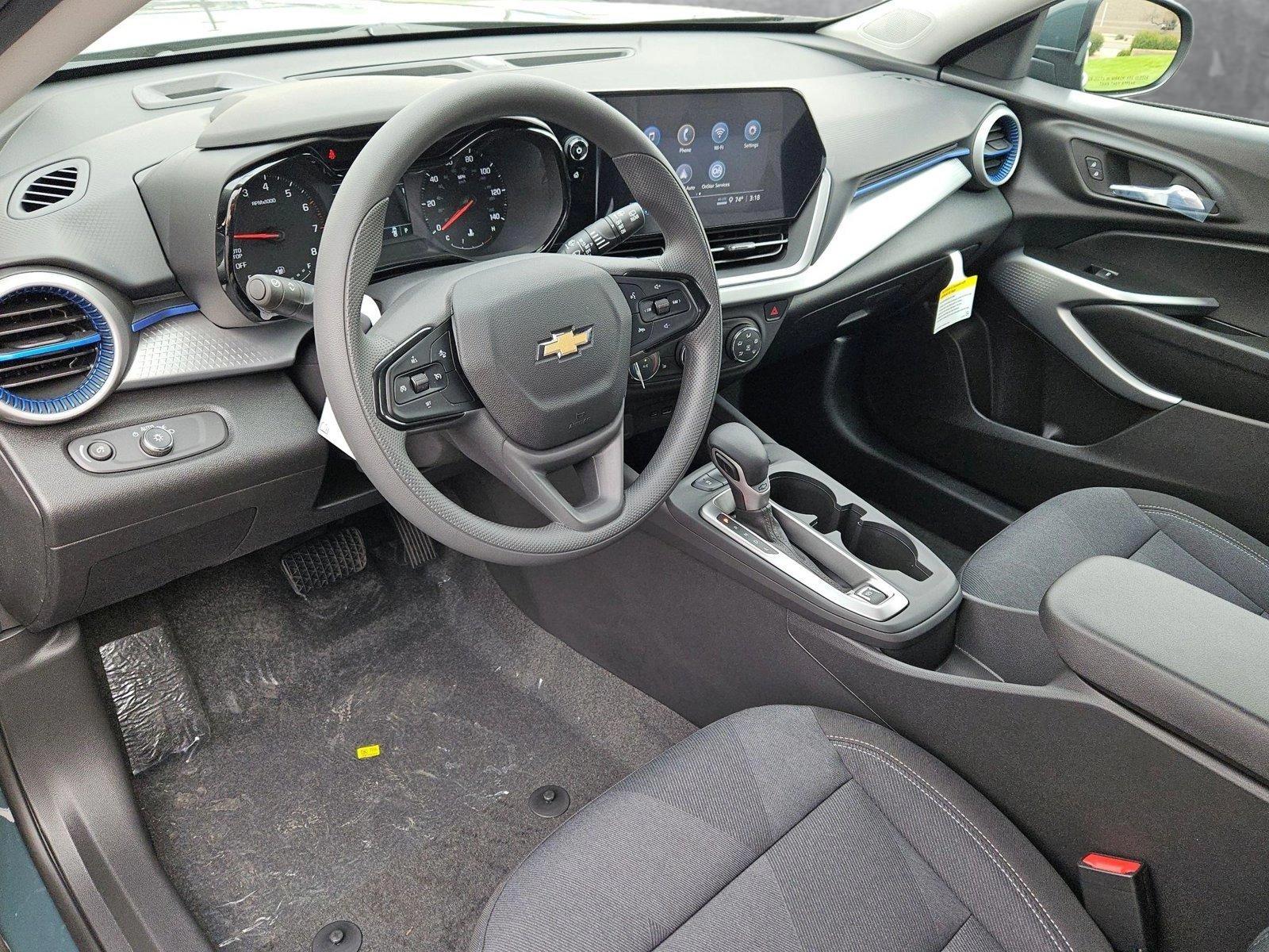 2025 Chevrolet Trax Vehicle Photo in MESA, AZ 85206-4395