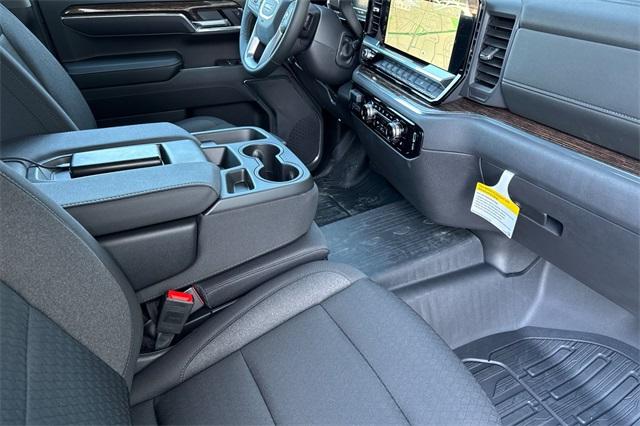 2025 GMC Sierra 1500 Vehicle Photo in ELK GROVE, CA 95757-8703