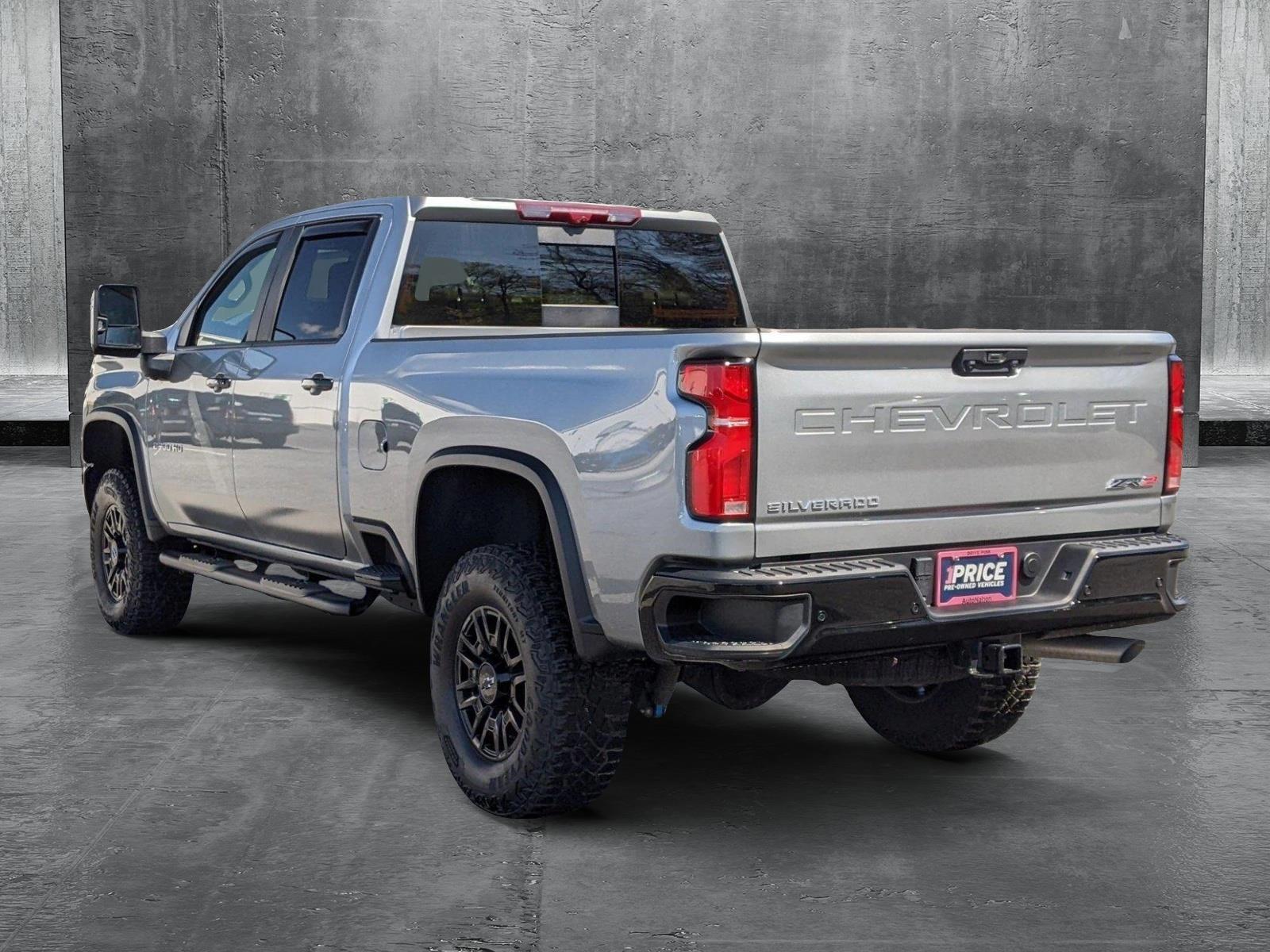 2024 Chevrolet Silverado 2500 HD Vehicle Photo in TIMONIUM, MD 21093-2300