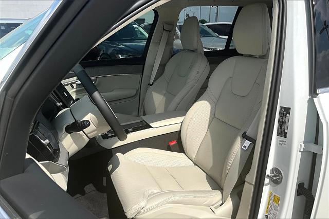 2025 Volvo XC90 Vehicle Photo in Grapevine, TX 76051