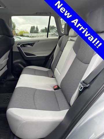 2020 Toyota RAV4 Vehicle Photo in Puyallup, WA 98371