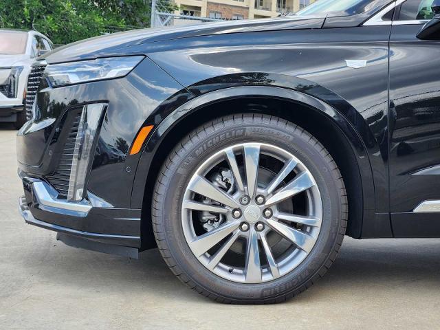 2025 Cadillac XT6 Vehicle Photo in HOUSTON, TX 77079