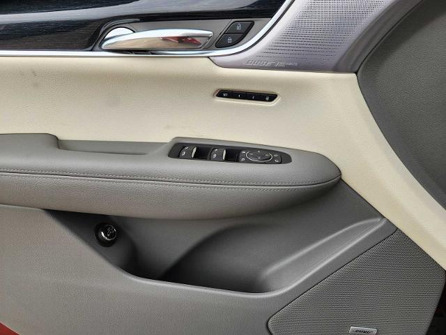 2025 Cadillac XT6 Vehicle Photo in HOUSTON, TX 77079