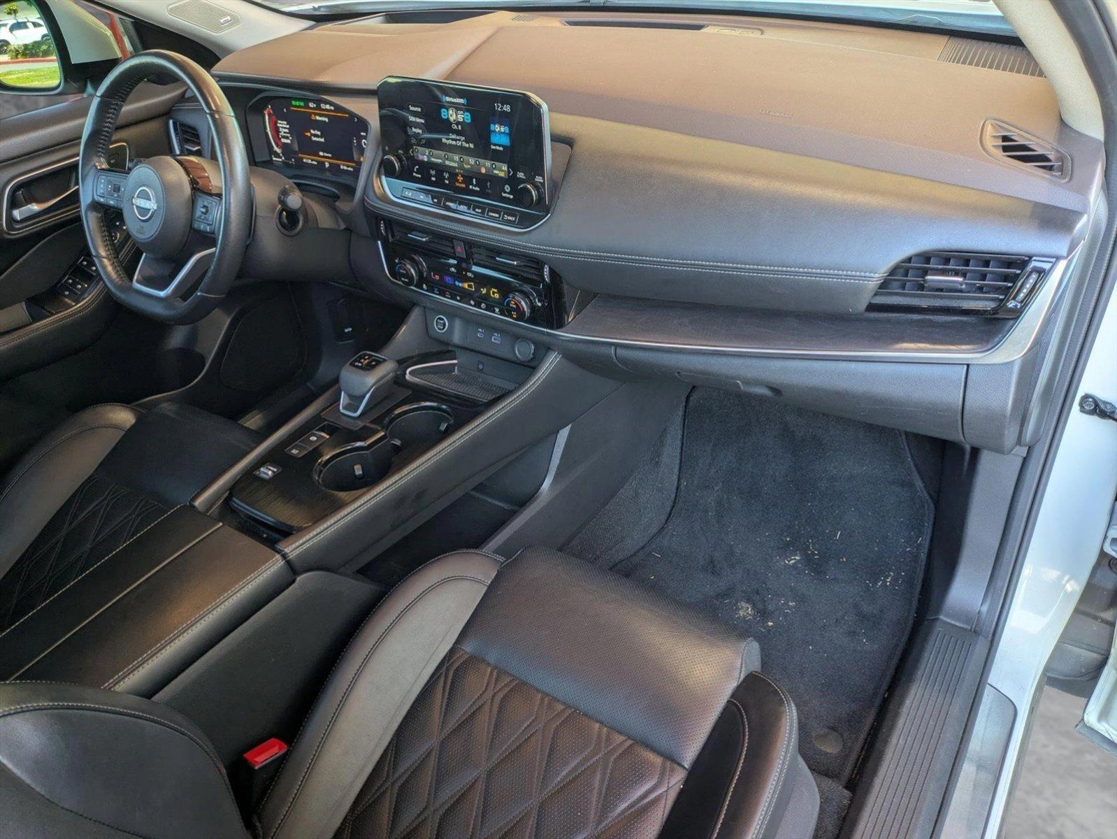 2022 Nissan Rogue Vehicle Photo in Valencia, CA 91355-1794
