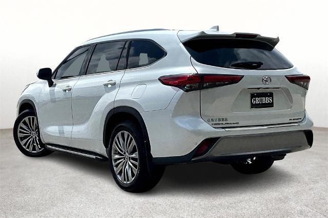 2022 Toyota Highlander Vehicle Photo in Tulsa, OK 74145