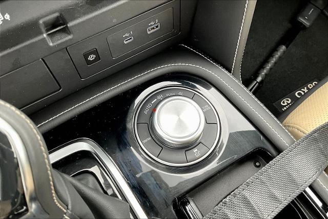 2024 INFINITI QX80 Vehicle Photo in San Antonio, TX 78230