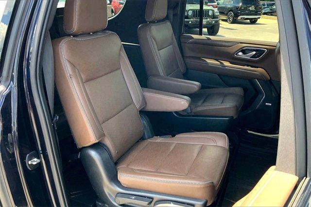 2023 Chevrolet Suburban Vehicle Photo in KANSAS CITY, MO 64114-4502
