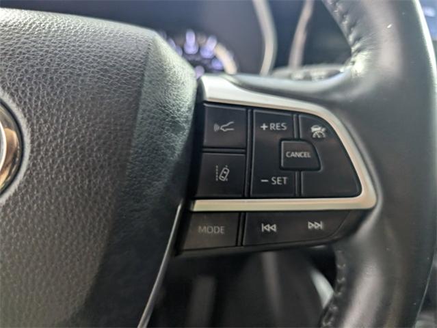 2022 Toyota Highlander Vehicle Photo in ENGLEWOOD, CO 80113-6708