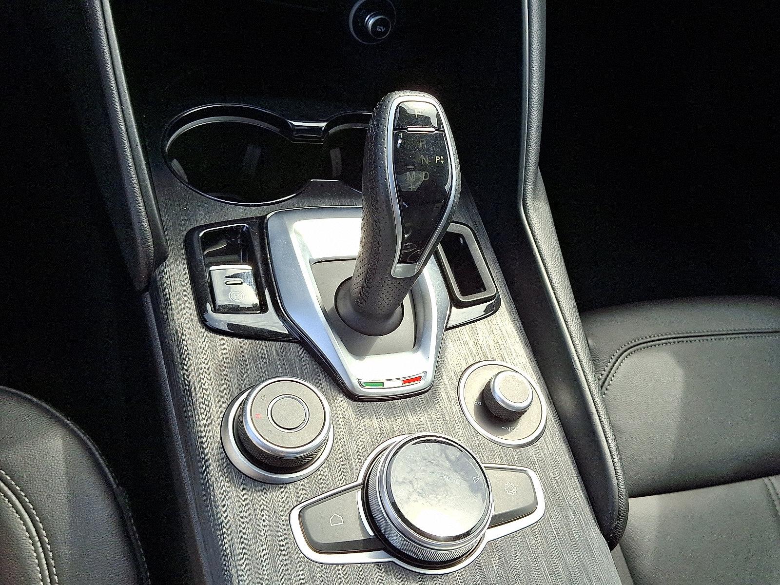 2022 Alfa Romeo Giulia Vehicle Photo in Willow Grove, PA 19090