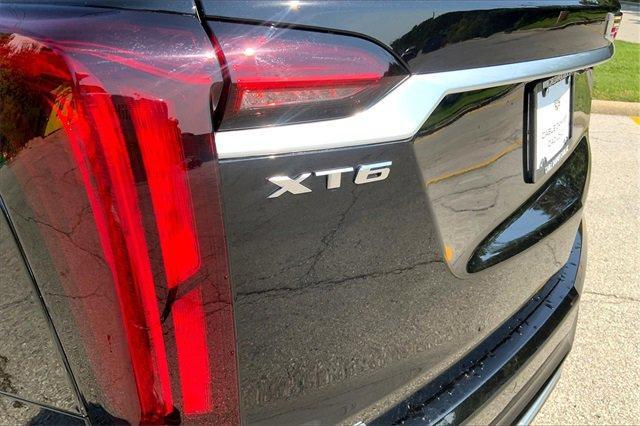 2025 Cadillac XT6 Vehicle Photo in KANSAS CITY, MO 64114-4545