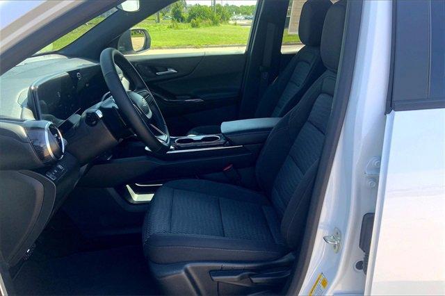 2025 Chevrolet Equinox Vehicle Photo in TOPEKA, KS 66609-0000