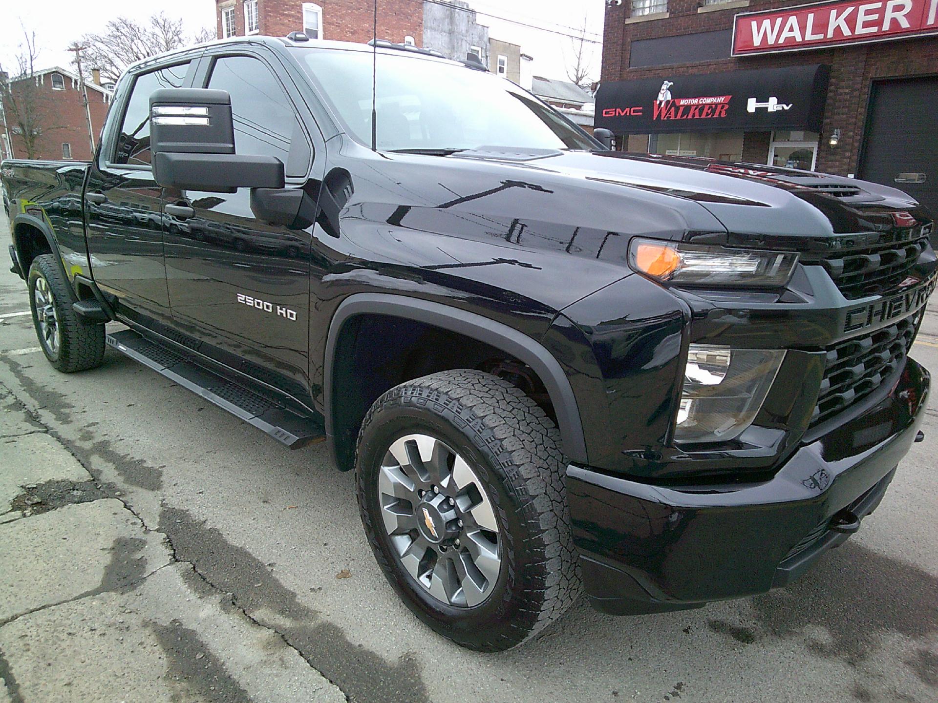 2022 Chevrolet Silverado 2500HD Custom Crew Cab 4WD
