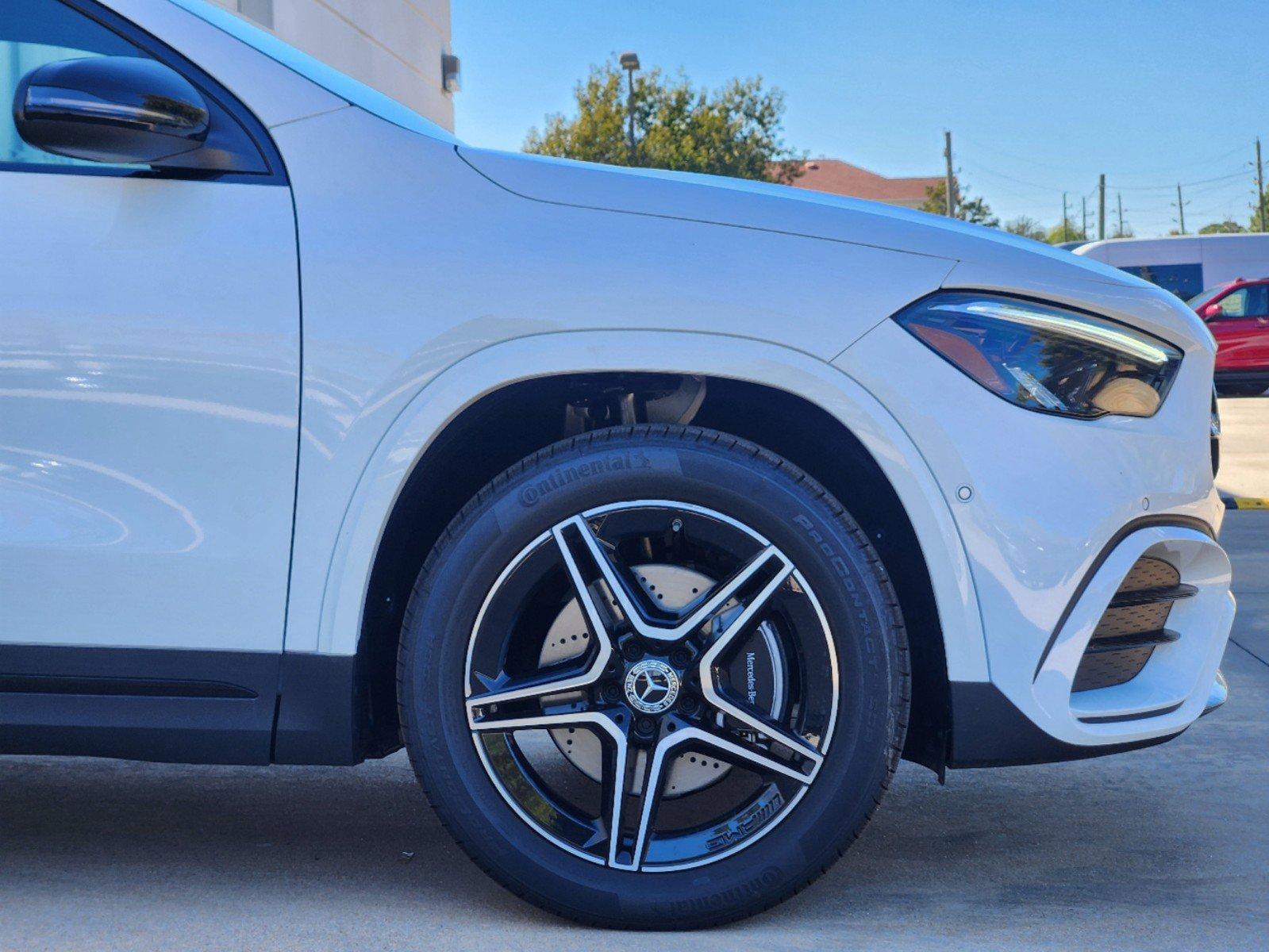 2025 Mercedes-Benz GLA Vehicle Photo in HOUSTON, TX 77079