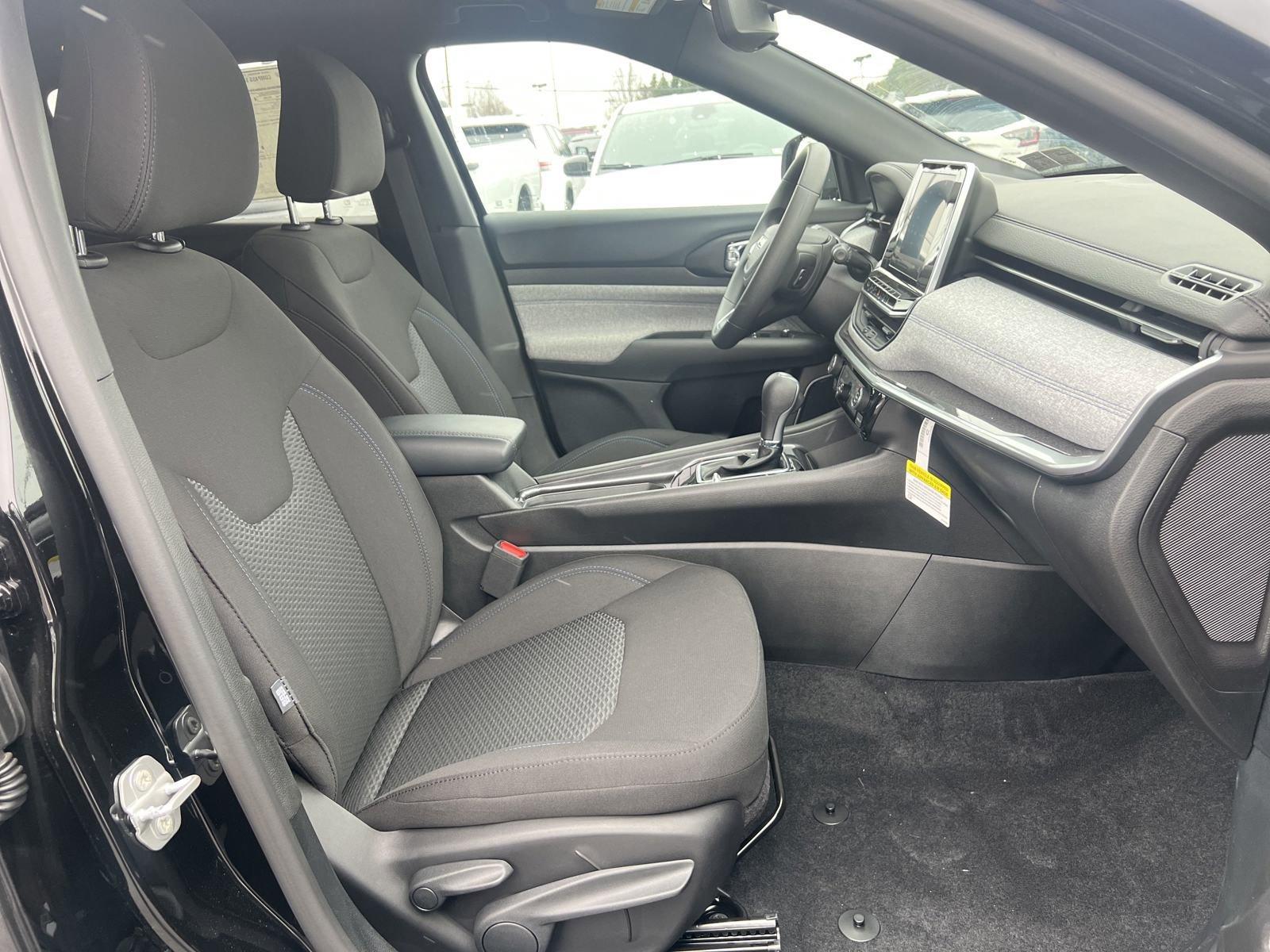 2025 Jeep Compass Vehicle Photo in Mechanicsburg, PA 17050-1707