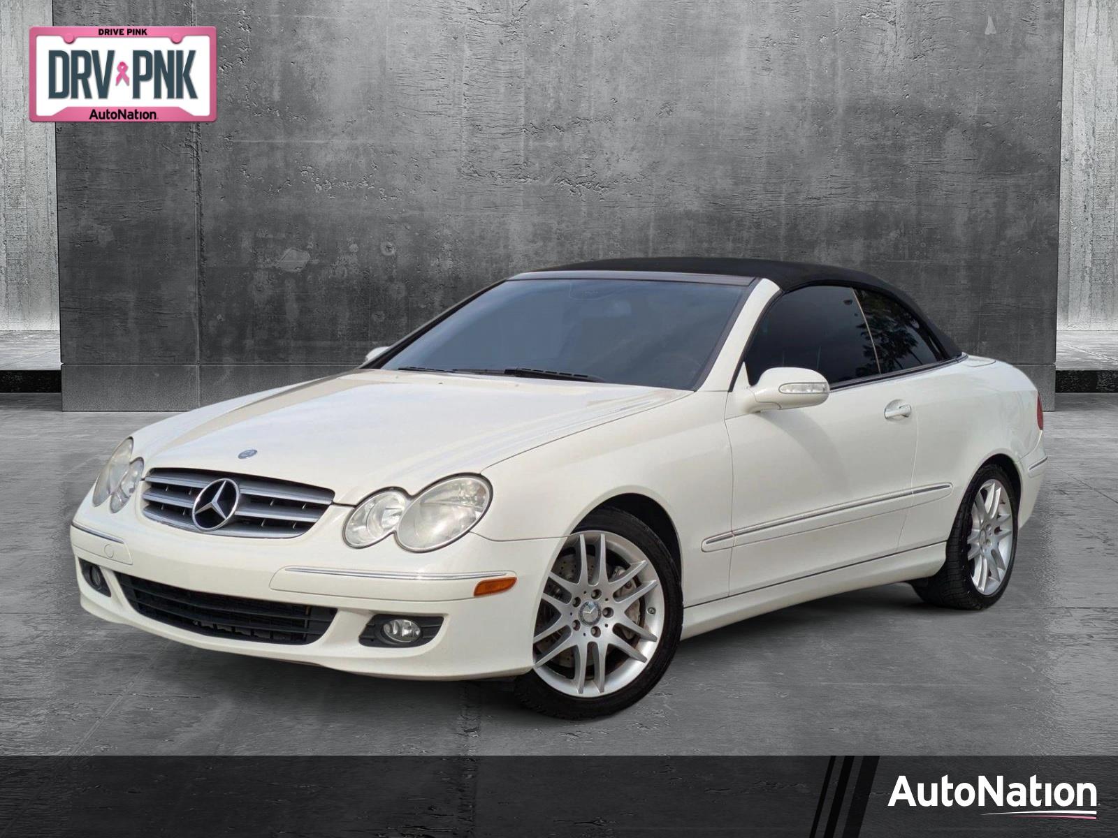 2009 Mercedes-Benz CLK-Class Vehicle Photo in Tustin, CA 92782