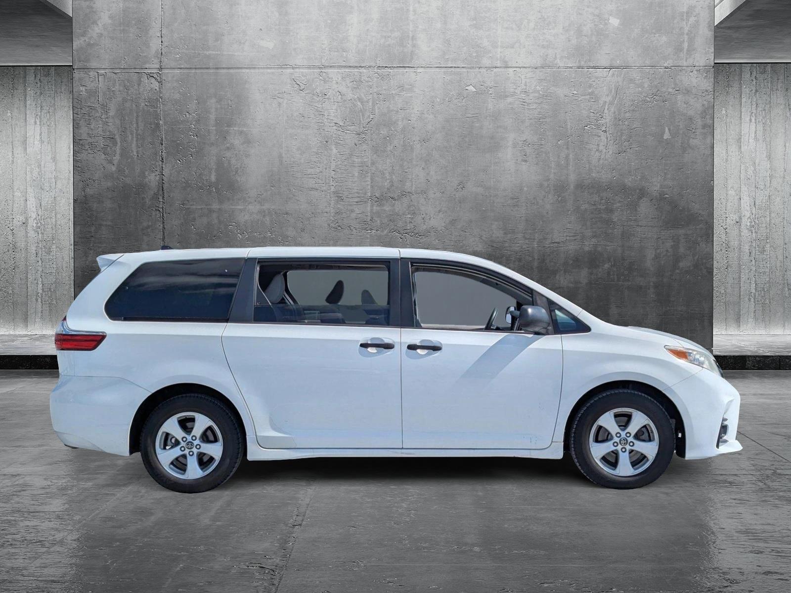 2020 Toyota Sienna Vehicle Photo in Ft. Myers, FL 33907