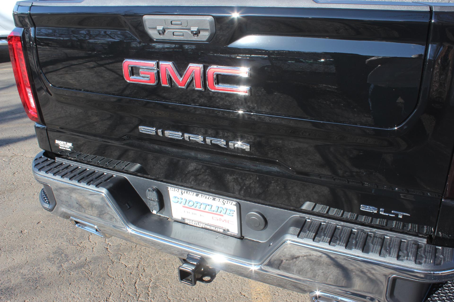 2025 GMC Sierra 1500 Vehicle Photo in AURORA, CO 80012-4011