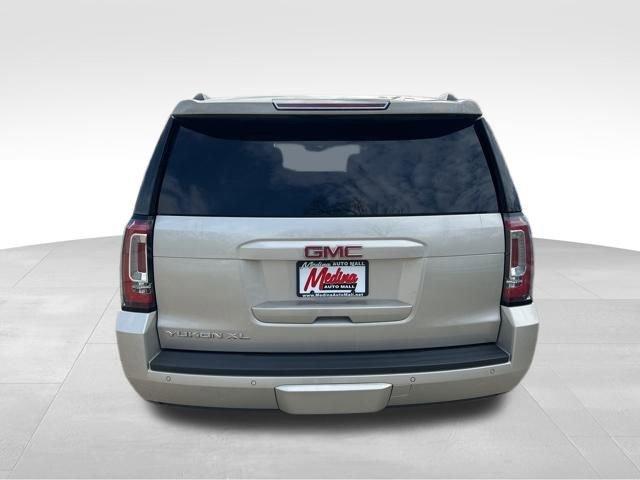 2015 GMC Yukon XL Vehicle Photo in MEDINA, OH 44256-9631
