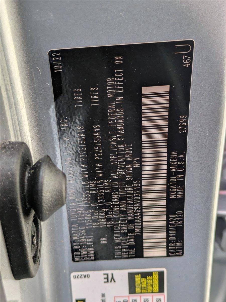 2022 Toyota Corolla Cross Vehicle Photo in GREENACRES, FL 33463-3207