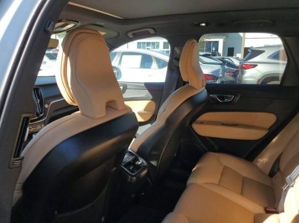 2022 Volvo XC60 Vehicle Photo in Houston, TX 77007