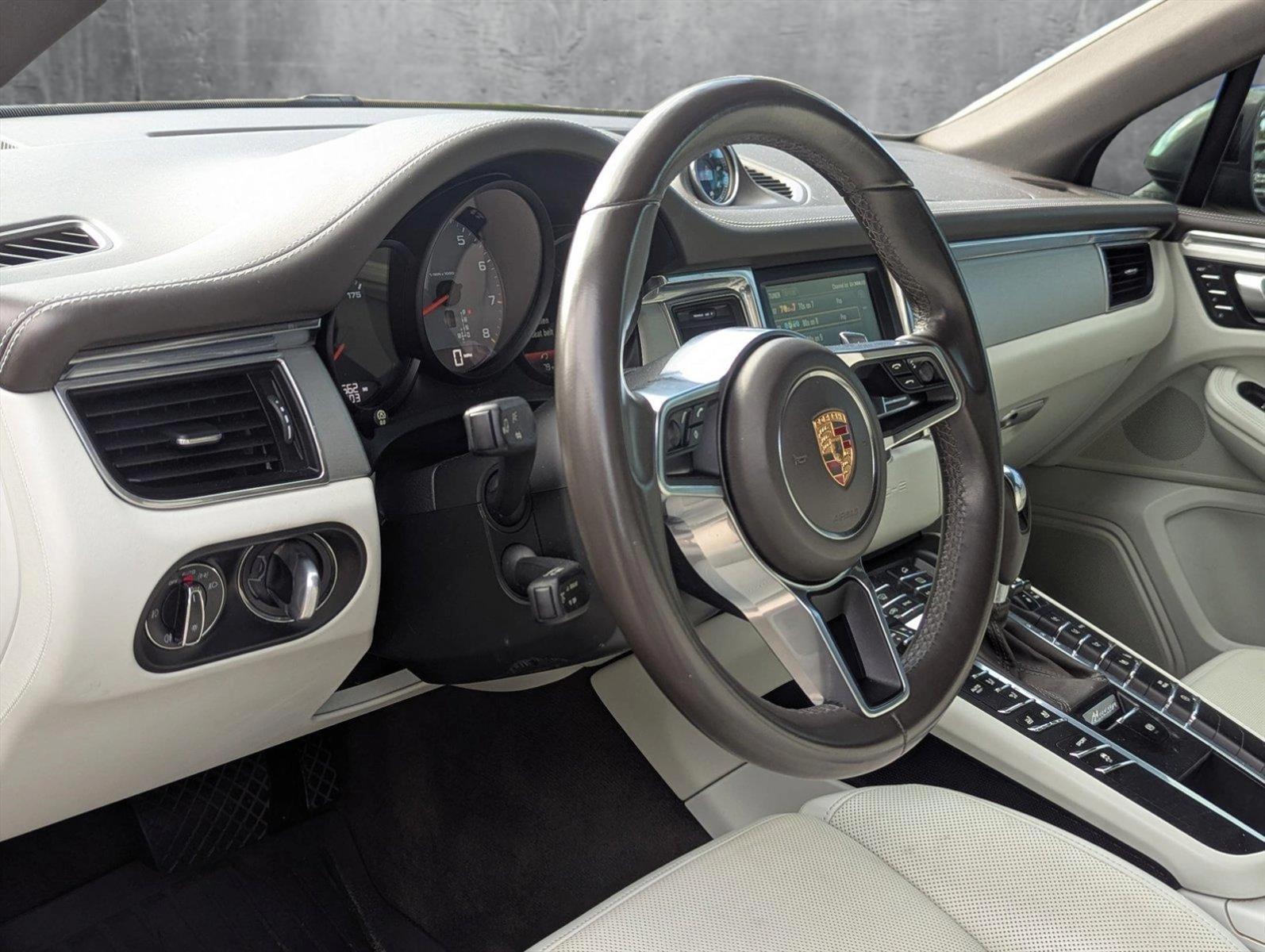 2015 Porsche Macan Vehicle Photo in Pembroke Pines , FL 33027