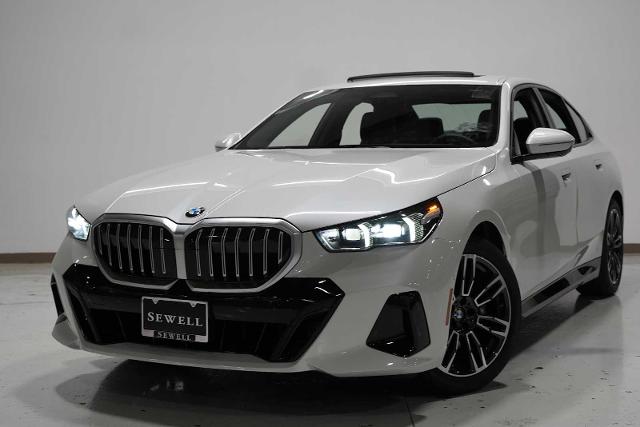 2025 BMW 530i Vehicle Photo in GRAPEVINE, TX 76051