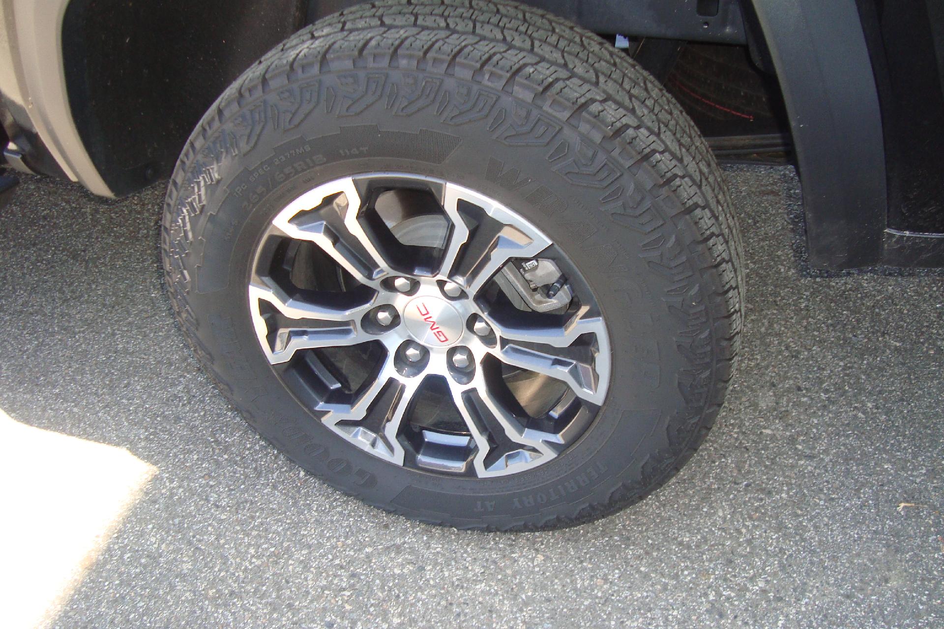 2024 GMC Canyon Vehicle Photo in PORTSMOUTH, NH 03801-4196