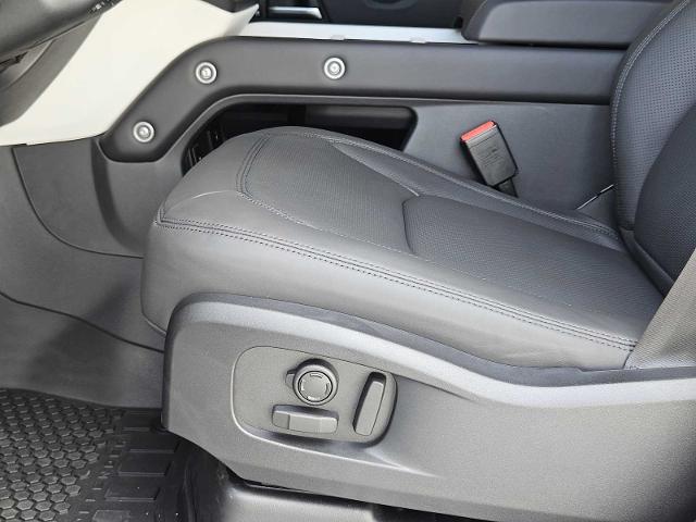 2025 Defender Vehicle Photo in AUSTIN, TX 78717