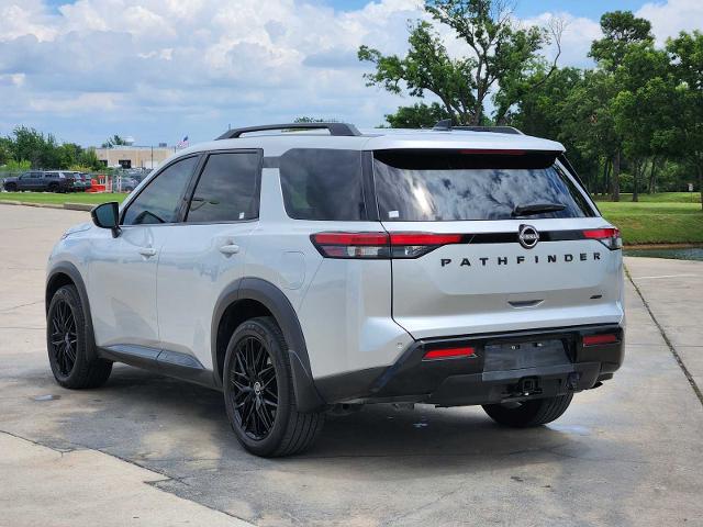 2022 Nissan Pathfinder Vehicle Photo in DENTON, TX 76210-9321