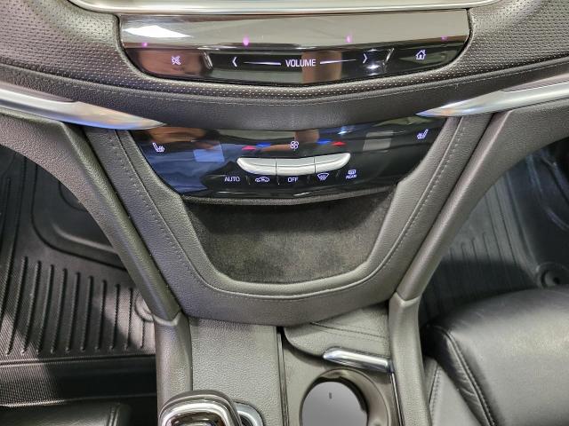 2017 Cadillac XT5 Vehicle Photo in APPLETON, WI 54914-4656