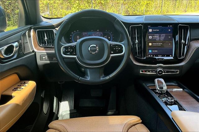 2022 Volvo XC60 Vehicle Photo in Houston, TX 77007