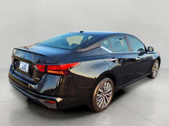 2025 Nissan Altima Vehicle Photo in Oshkosh, WI 54904