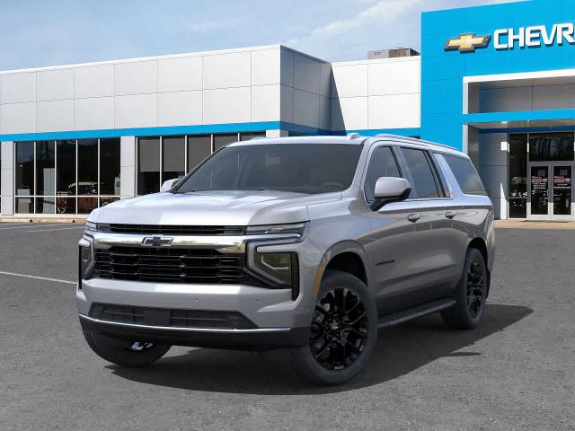 2025 Chevrolet Suburban Vehicle Photo in MOON TOWNSHIP, PA 15108-2571