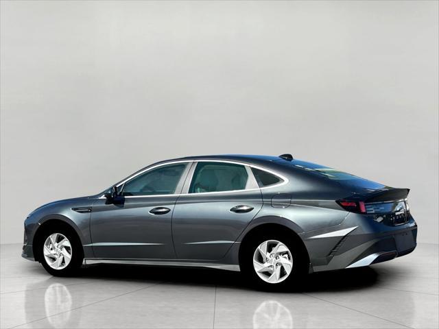 2025 Hyundai SONATA Vehicle Photo in Green Bay, WI 54304