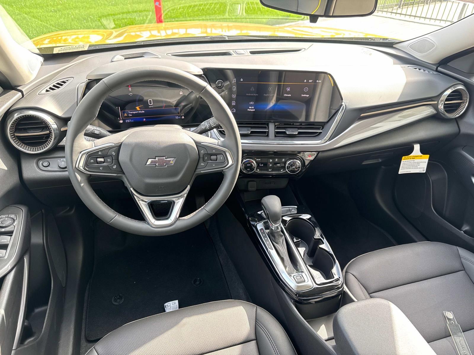 2025 Chevrolet Trax Vehicle Photo in LOS ANGELES, CA 90007-3794
