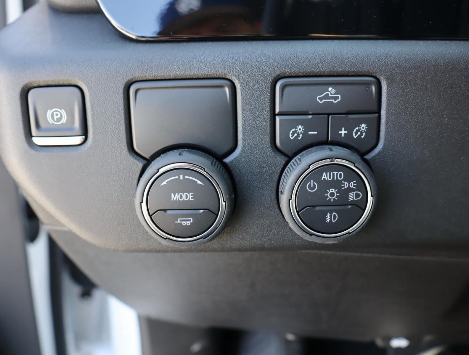 2025 Chevrolet Silverado 1500 Vehicle Photo in LOS ANGELES, CA 90007-3794