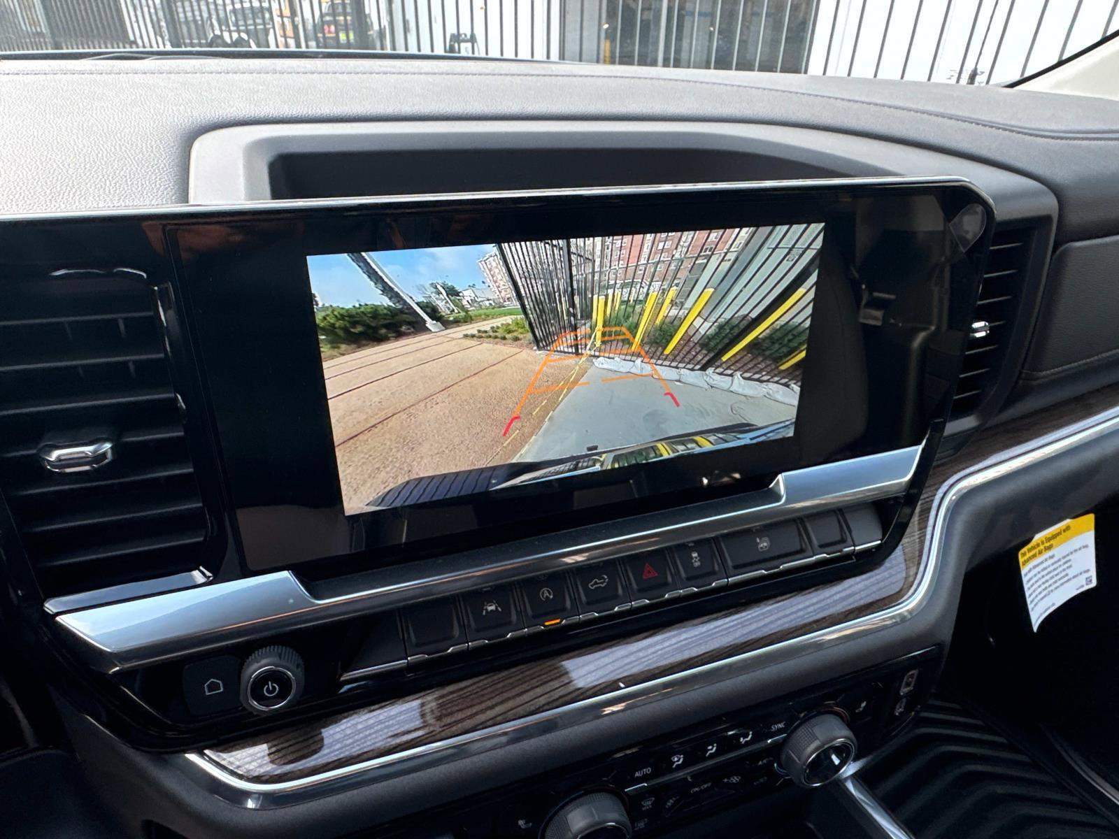 2025 Chevrolet Silverado 1500 Vehicle Photo in LOS ANGELES, CA 90007-3794